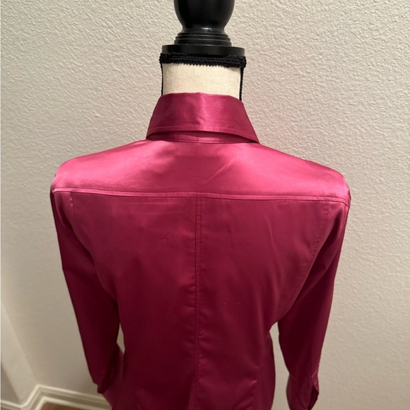 BNWT Hot pink satin button down - Picture 11 of 12